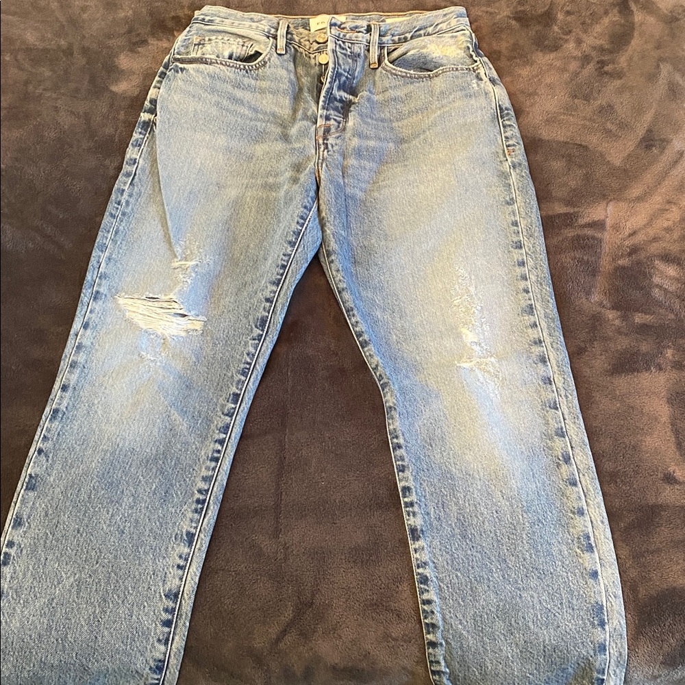 Frame le original jean. 5 button- one button missing as shown in picture.